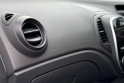 BT18LCL Renault Captur 0.9 TCe ENERGY Signature X Nav Euro 6 (s/s) 5dr Thumbnail #36