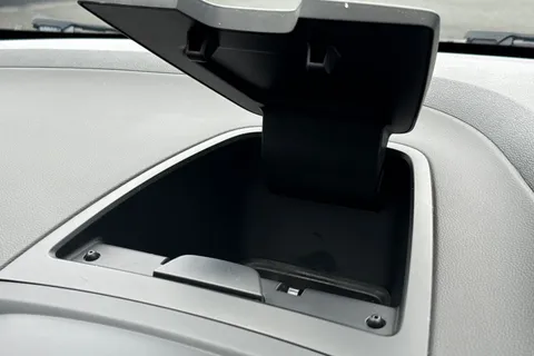 BT18LCL Renault Captur 0.9 TCe ENERGY Signature X Nav Euro 6 (s/s) 5dr Thumbnail #41