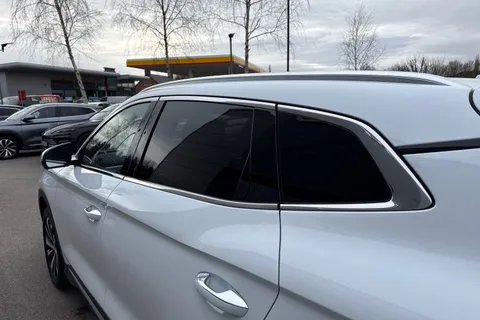 LA25SXZ BYD Seal U 1.5 DM-i 18.3kWh Boost CVT Auto Euro 6 (s/s) 5dr Thumbnail #29