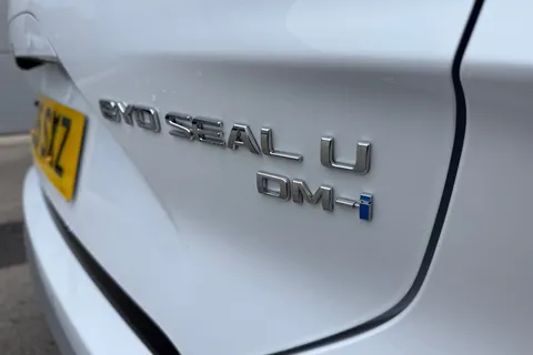 LA25SXZ BYD Seal U 1.5 DM-i 18.3kWh Boost CVT Auto Euro 6 (s/s) 5dr Thumbnail #31