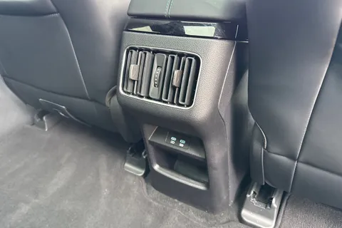 LA25SXZ BYD Seal U 1.5 DM-i 18.3kWh Boost CVT Auto Euro 6 (s/s) 5dr Thumbnail #32