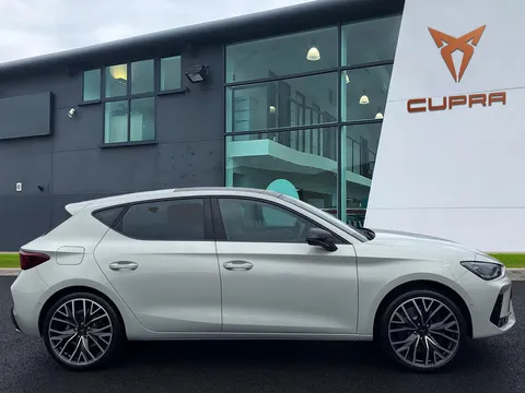 CUPRA Leon 1.5 eHybrid 25.8kWh VZ2 DSG Euro 6 (s/s) 5dr Thumbnail #4