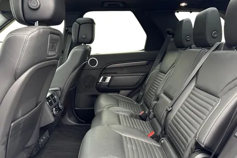 KJ24HRE Land Rover Discovery 3.0 D300 Metropolitan Edition 5dr Thumbnail #4