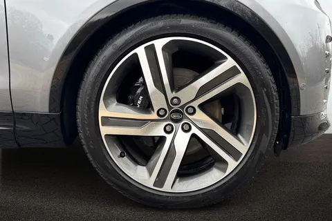 KJ24HRE Land Rover Discovery 3.0 D300 Metropolitan Edition 5dr Thumbnail #9