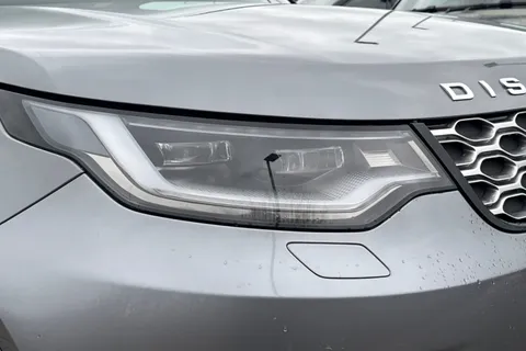 KJ24HRE Land Rover Discovery 3.0 D300 Metropolitan Edition 5dr Thumbnail #18