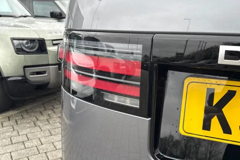 KJ24HRE Land Rover Discovery 3.0 D300 Metropolitan Edition 5dr Thumbnail #27