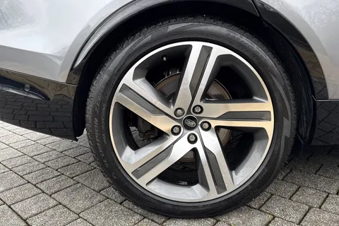 KJ24HRE Land Rover Discovery 3.0 D300 Metropolitan Edition 5dr Thumbnail #35