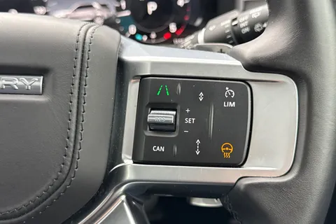 KJ24HRE Land Rover Discovery 3.0 D300 Metropolitan Edition 5dr Thumbnail #48