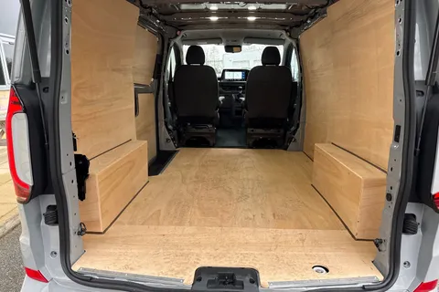 PN75MWW Volkswagen Transporter 2.0 TDI 150 Commerce Pro Van Thumbnail #10