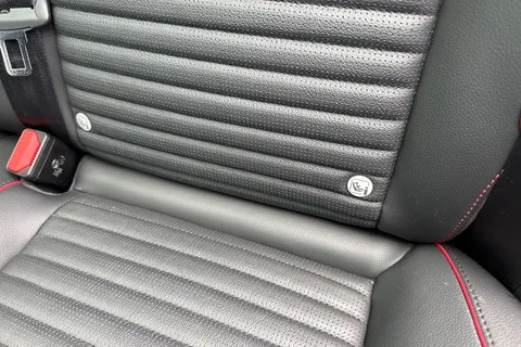 36 of 61 for Land Rover Discovery Sport 1.5 P300e 12.2kWh R-Dynamic SE Auto 4WD Euro 6 (s/s) 5dr