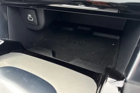 43 of 61 for Land Rover Discovery Sport 1.5 P300e 12.2kWh R-Dynamic SE Auto 4WD Euro 6 (s/s) 5dr