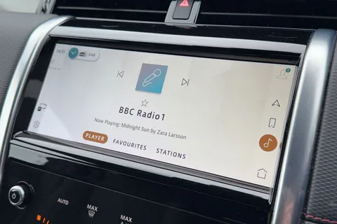 53 of 61 for Land Rover Discovery Sport 1.5 P300e 12.2kWh R-Dynamic SE Auto 4WD Euro 6 (s/s) 5dr