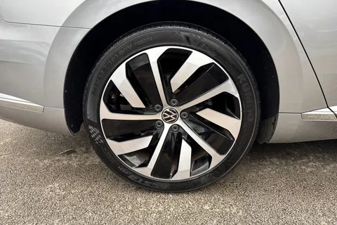 MW21VYA Volkswagen Arteon 2.0 TSI R-Line Fastback DSG Euro 6 (s/s) 5dr Thumbnail #13