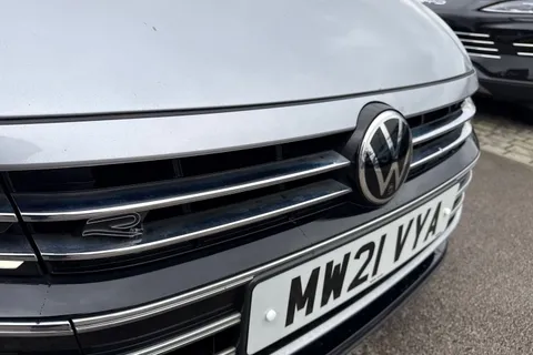 MW21VYA Volkswagen Arteon 2.0 TSI R-Line Fastback DSG Euro 6 (s/s) 5dr Thumbnail #26