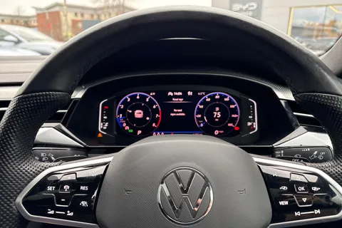 MW21VYA Volkswagen Arteon 2.0 TSI R-Line Fastback DSG Euro 6 (s/s) 5dr Thumbnail #35