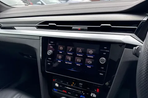 MW21VYA Volkswagen Arteon 2.0 TSI R-Line Fastback DSG Euro 6 (s/s) 5dr Thumbnail #40