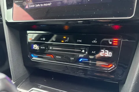 MW21VYA Volkswagen Arteon 2.0 TSI R-Line Fastback DSG Euro 6 (s/s) 5dr Thumbnail #47