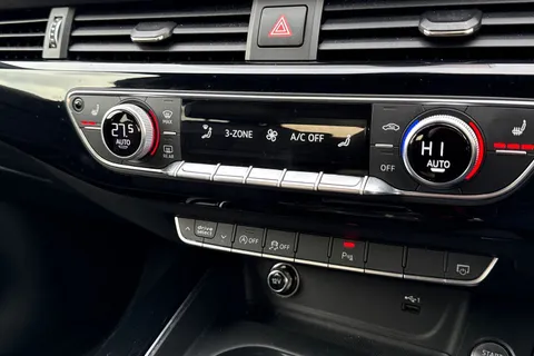 22 of 53 for Audi A4 1.4 TFSI Black Edition S Tronic Euro 6 (s/s) 4dr