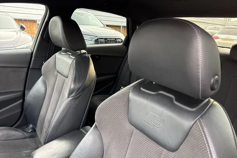 24 of 53 for Audi A4 1.4 TFSI Black Edition S Tronic Euro 6 (s/s) 4dr