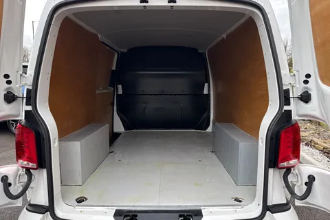 VE72NCV Volkswagen Transporter 2.0 TDI 110 Highline Van Thumbnail #10
