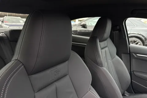 KR25YHZ Audi A3 Black Edition 35 TFSI  150 PS S tronic Thumbnail #25