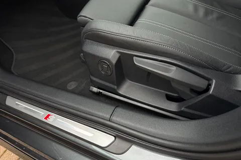 KR25YHZ Audi A3 Black Edition 35 TFSI  150 PS S tronic Thumbnail #33