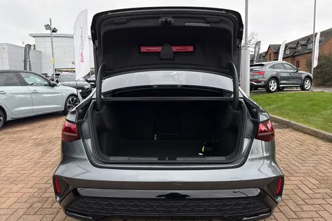 KR25YHZ Audi A3 Black Edition 35 TFSI  150 PS S tronic Thumbnail #40