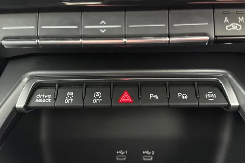 KR25YHZ Audi A3 Black Edition 35 TFSI  150 PS S tronic Thumbnail #59