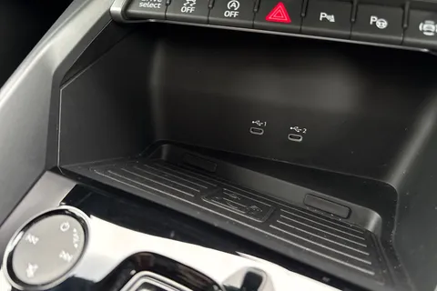 KR25YHZ Audi A3 Black Edition 35 TFSI  150 PS S tronic Thumbnail #60