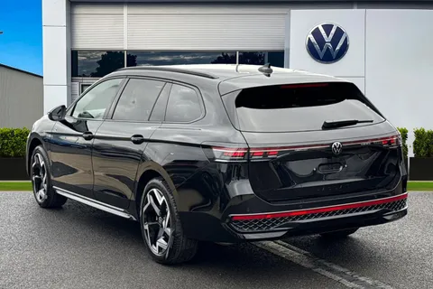  Volkswagen Passat 1.5 eTSI MHEV R-Line DSG Euro 6 (s/s) 5dr Thumbnail #3