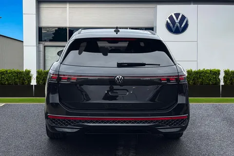  Volkswagen Passat 1.5 eTSI MHEV R-Line DSG Euro 6 (s/s) 5dr Thumbnail #5