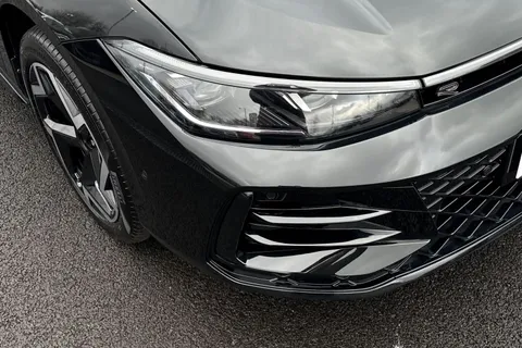  Volkswagen Passat 1.5 eTSI MHEV R-Line DSG Euro 6 (s/s) 5dr Thumbnail #9