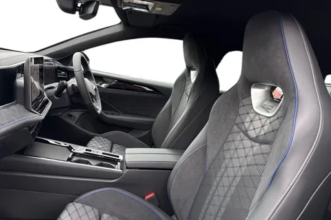  Volkswagen Passat 1.5 eTSI MHEV R-Line DSG Euro 6 (s/s) 5dr Thumbnail #16