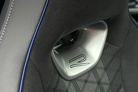  Volkswagen Passat 1.5 eTSI MHEV R-Line DSG Euro 6 (s/s) 5dr Thumbnail #36