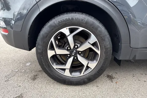 DL69FPX Kia Sportage 1.6 GDi 2 Euro 6 (s/s) 5dr Thumbnail #13