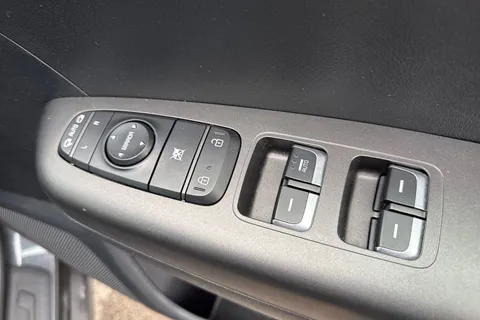 DL69FPX Kia Sportage 1.6 GDi 2 Euro 6 (s/s) 5dr Thumbnail #22