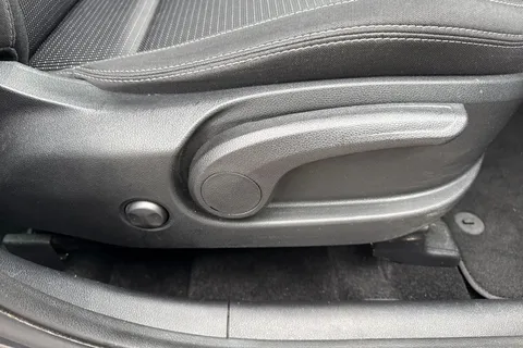 DL69FPX Kia Sportage 1.6 GDi 2 Euro 6 (s/s) 5dr Thumbnail #30