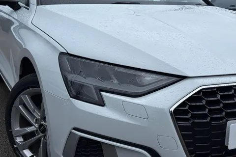 8 of 42 for Audi A3 Sport 30 TFSI 110 PS 6-speed