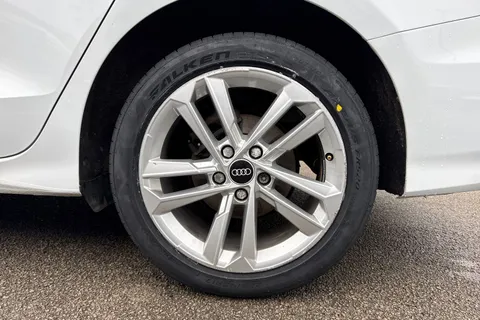 11 of 42 for Audi A3 Sport 30 TFSI 110 PS 6-speed