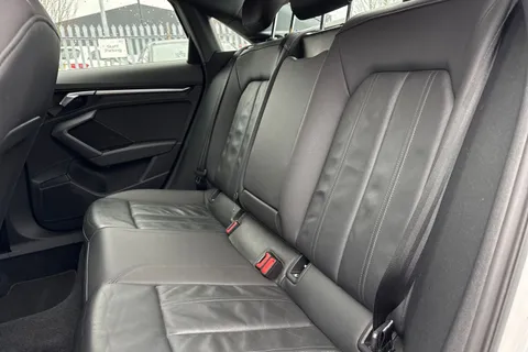 18 of 42 for Audi A3 Sport 30 TFSI 110 PS 6-speed