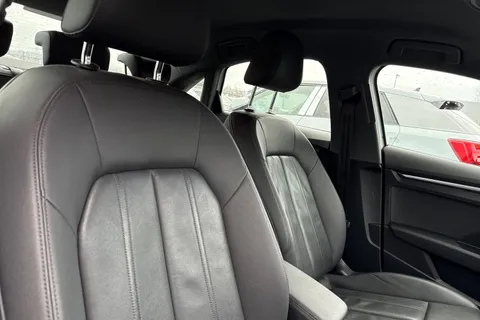 23 of 42 for Audi A3 Sport 30 TFSI 110 PS 6-speed