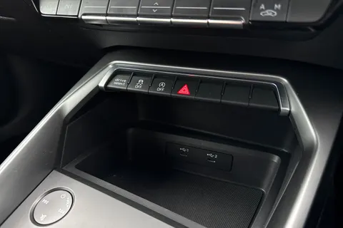 28 of 42 for Audi A3 Sport 30 TFSI 110 PS 6-speed