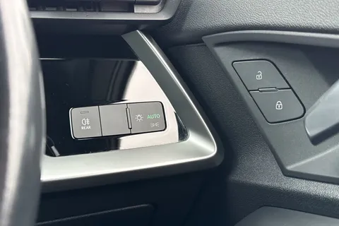 33 of 42 for Audi A3 Sport 30 TFSI 110 PS 6-speed