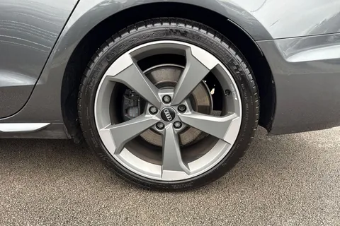 ML69NZX Audi S4 Avant 3.0 TDI V6 Black Edition Tiptronic quattro Euro 6 (s/s) 5dr Thumbnail #12