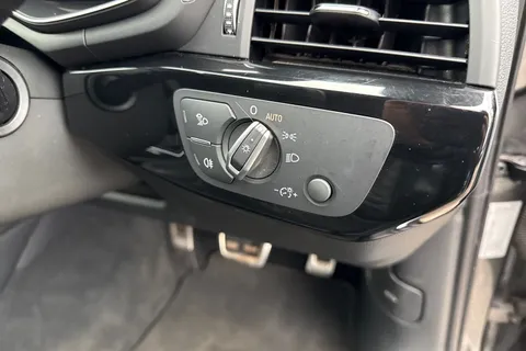 ML69NZX Audi S4 Avant 3.0 TDI V6 Black Edition Tiptronic quattro Euro 6 (s/s) 5dr Thumbnail #33