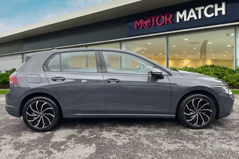 PG23LDE Volkswagen Golf 1.5 TSI Life Euro 6 (s/s) 5dr Thumbnail #4