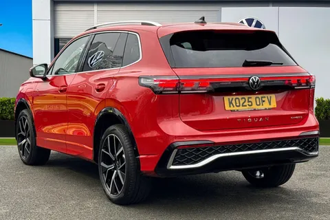 KO25OFV Volkswagen Tiguan 1.5 TSI 272 eHybrid R-Line 5dr DSG | Heated Seats | Rear Camera Thumbnail #3