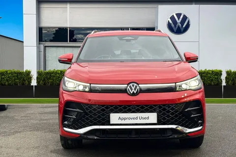 KO25OFV Volkswagen Tiguan 1.5 TSI 272 eHybrid R-Line 5dr DSG | Heated Seats | Rear Camera Thumbnail #7