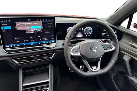 KO25OFV Volkswagen Tiguan 1.5 TSI 272 eHybrid R-Line 5dr DSG | Heated Seats | Rear Camera Thumbnail #19