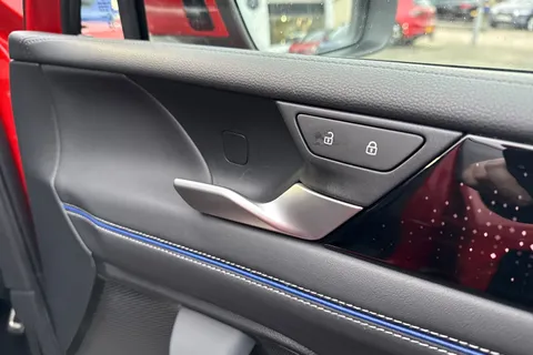 KO25OFV Volkswagen Tiguan 1.5 TSI 272 eHybrid R-Line 5dr DSG | Heated Seats | Rear Camera Thumbnail #22